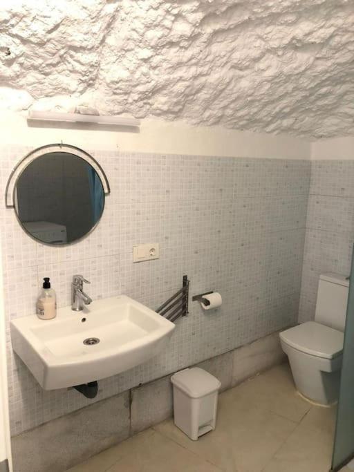 Apartamento Authentic Cave In Old City Centre Granada Exterior foto